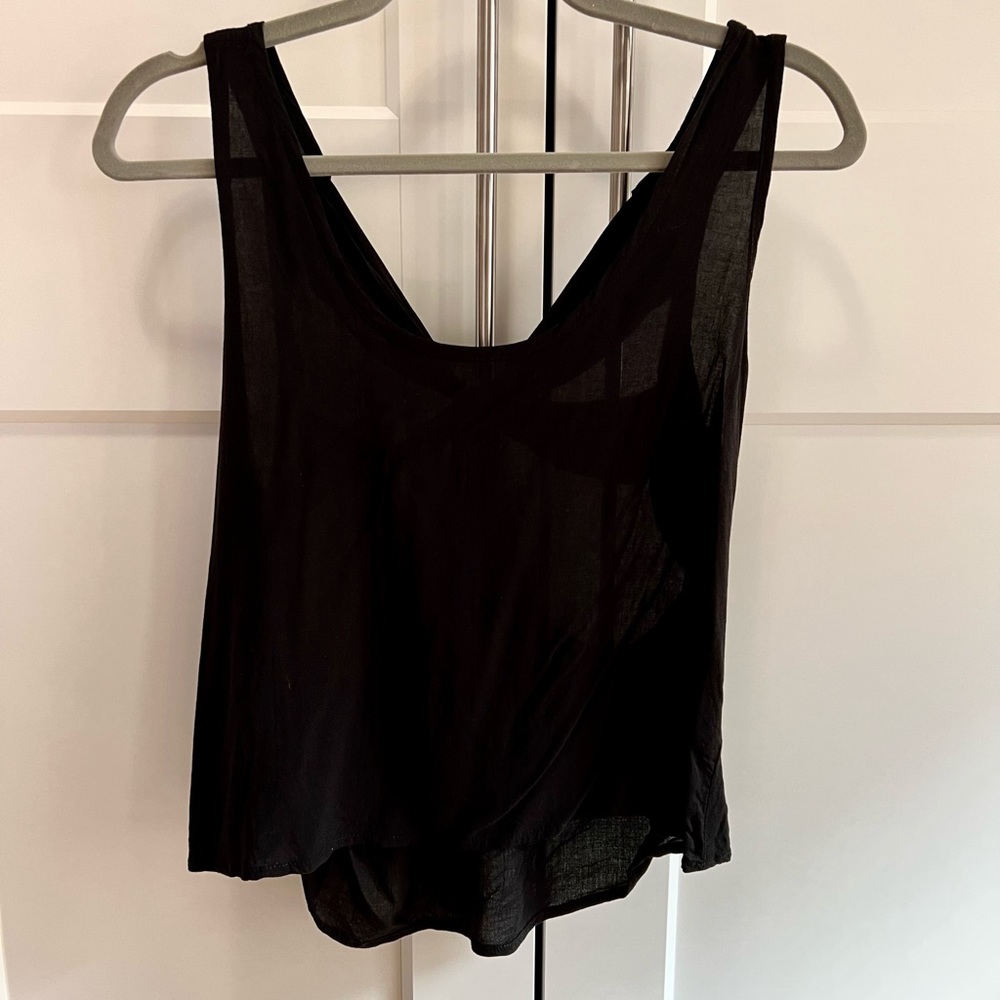 Black backless tank top
